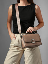 Sac Bandouli�re M Altesse Cuir Etrier Marron altesse EALT048M-vue-porte